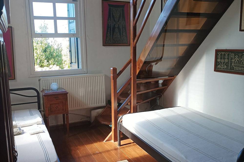 Aegean tradiotional cottage in Akamatra Ikaria in Ikaria