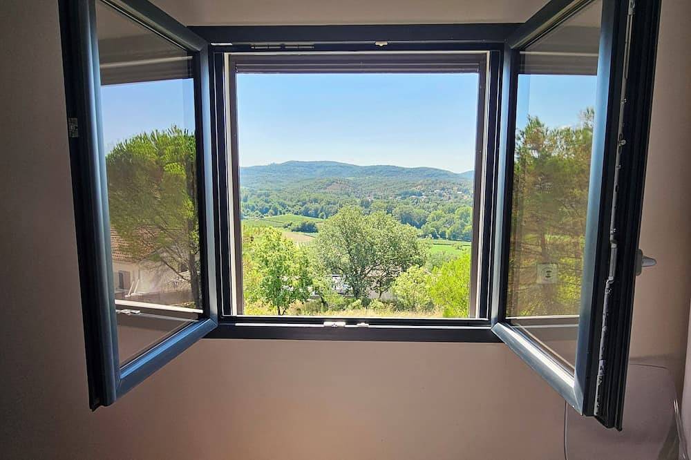 Maison de 6 Personnes Avec Piscine à 10 mn à Pied d’un Site Classé in Chauzon, Ardèche