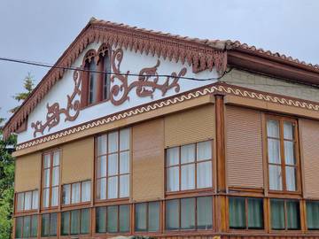 Casa rural para 10 personas, con vistas además de piscina y jardín en Espinosa de los Monteros