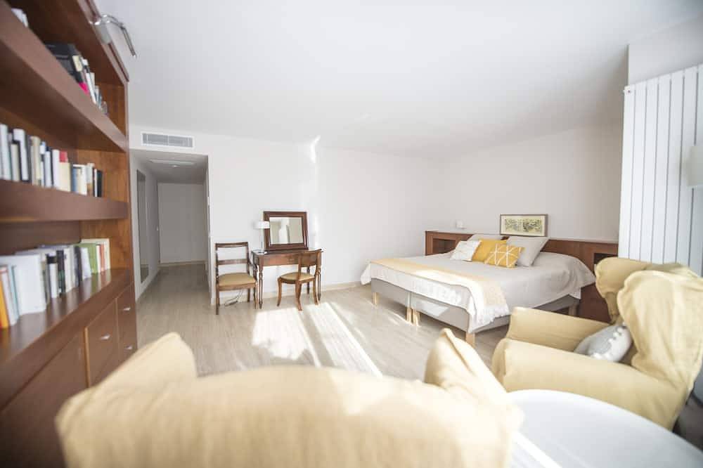 Beautiful and luxurious villa with pool 5 minutes from the beach of Portals in Cas Catala, Calvià