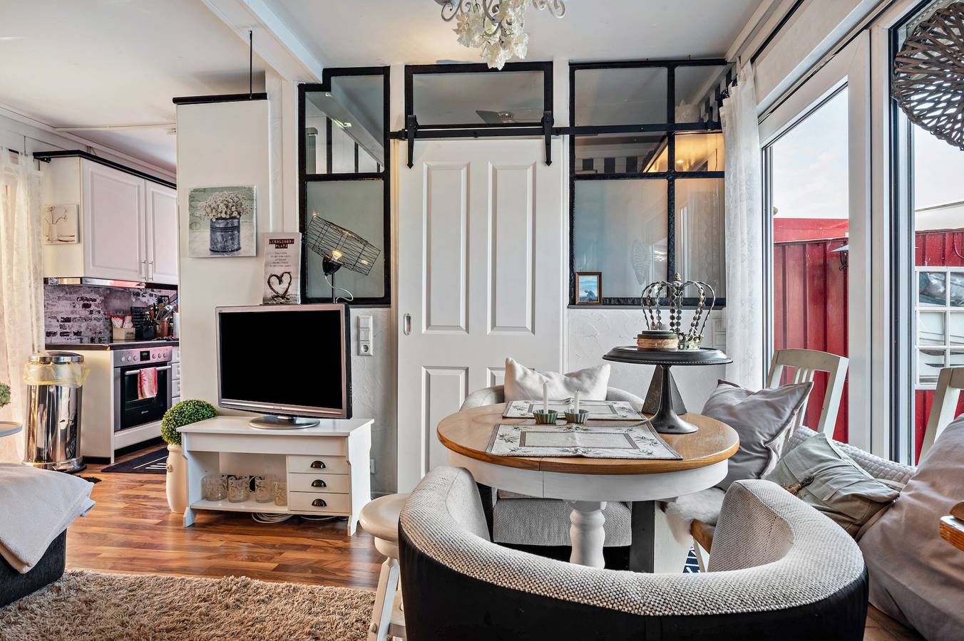Ganze Wohnung, Apartment 'Kleine Oase Stuhr Im Container E G' mit gemeinsamer Terrasse, gemeinsamem Garten und Wlan in Stuhr, Naturpark Wildeshauser Geest