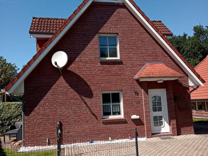 Ferienhaus für 3 Personen, mit Terrasse und Garten in Aurich