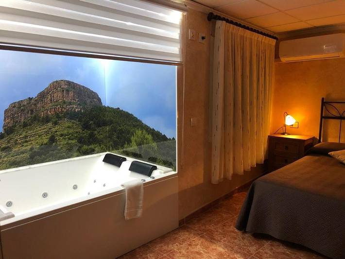 Casa rural para 5 personas, con Balcón y Terraza además de Jacuzzi y Vistas en Camp de Morvedre
