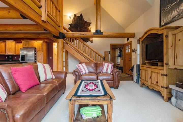 Ferienhaus für 4 Personen, mit Terrasse und Seeblick sowie Ausblick in Montana