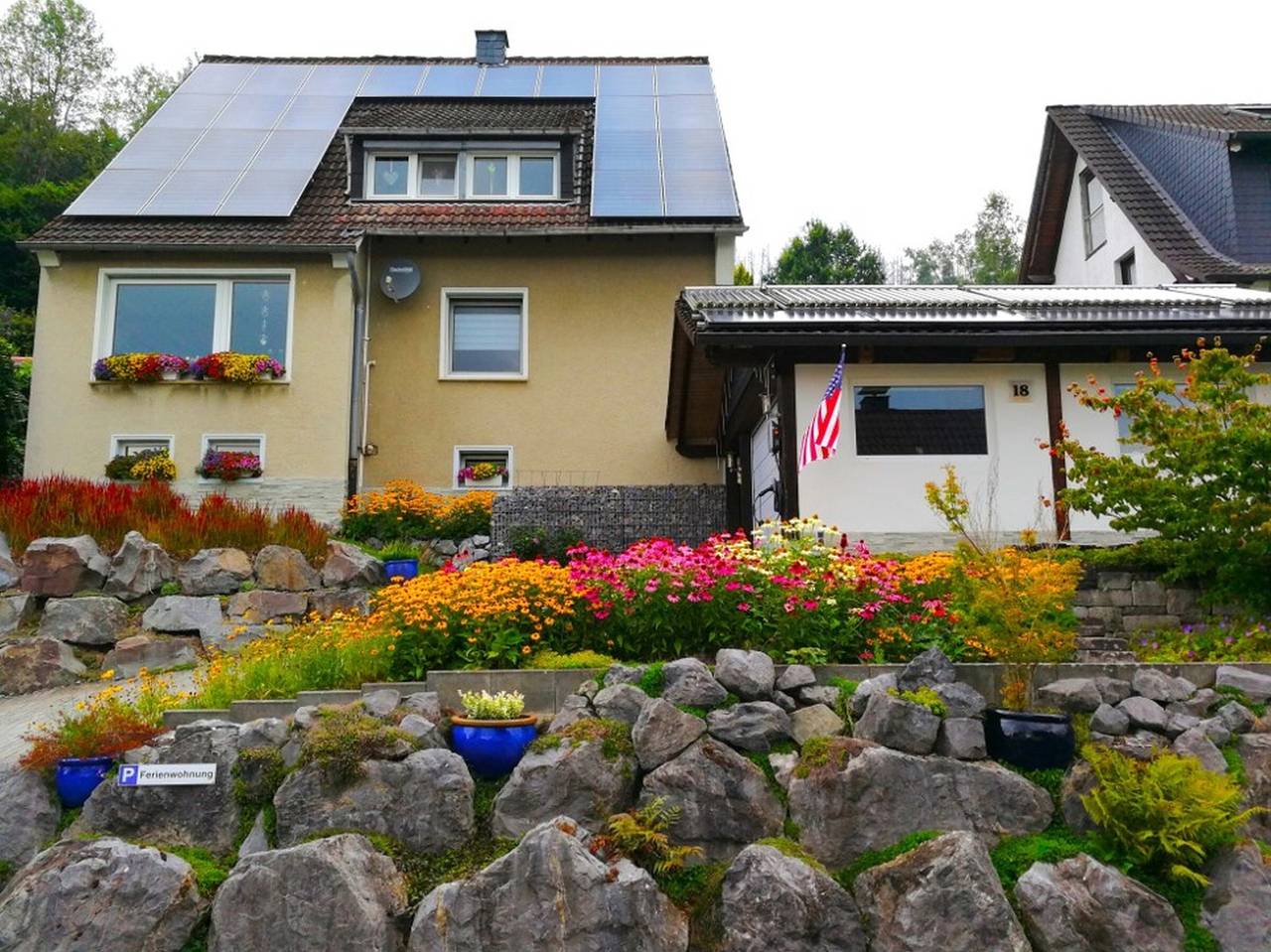 Ganze Wohnung, Ferienwohnung 'Am Silberg' mit Bergblick, privater Terrasse und Wi-Fi in Plettenberg, Märkischer Kreis