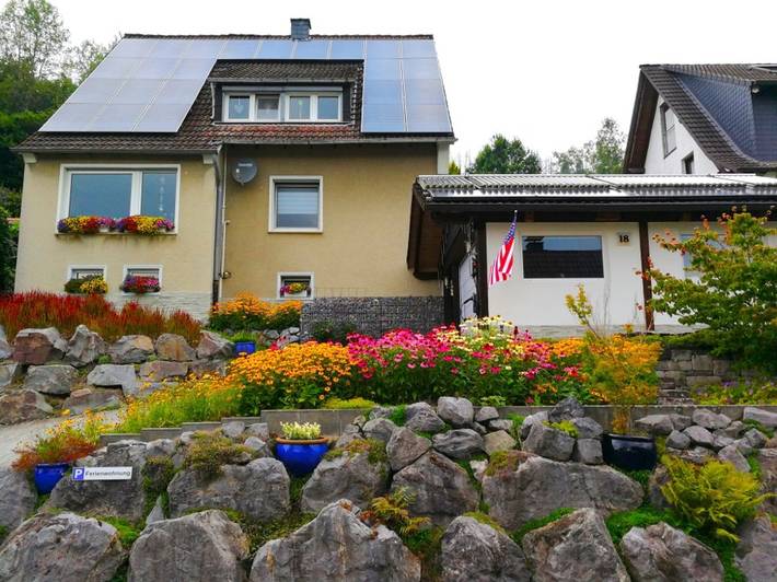 Geheel appartement, Vakantiewoning 'Am Silberg' met bergzicht, privéterras en Wi-Fi in Plettenberg, Märkischer Kreis