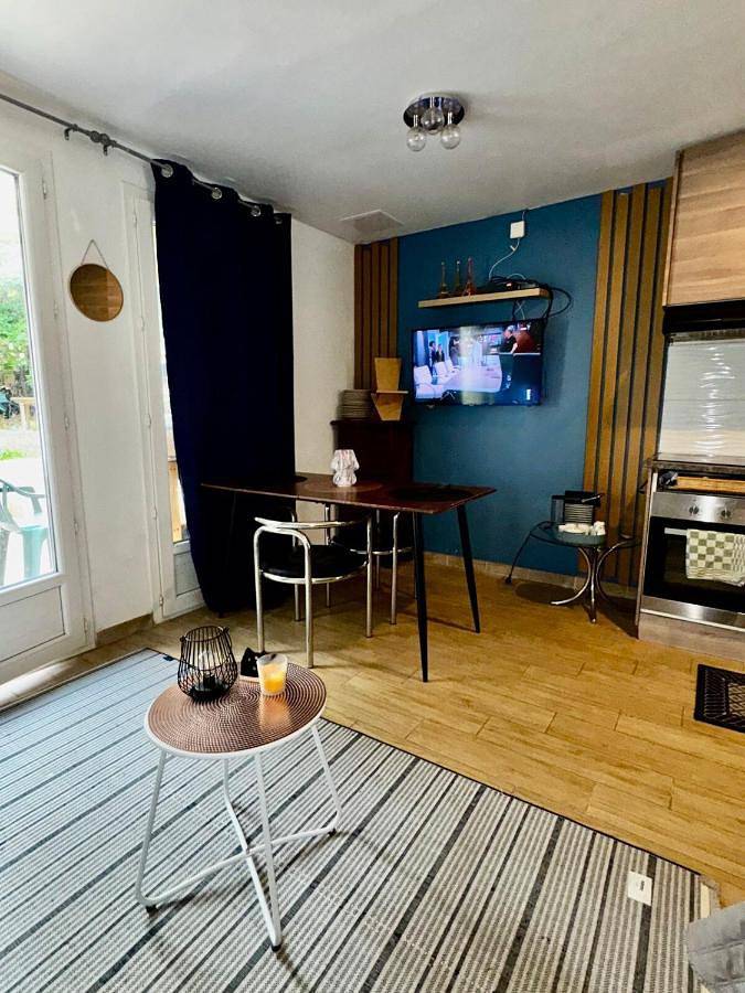 Gîte pour 2 personnes, avec terrasse à Chennevières-sur-Marne - 2