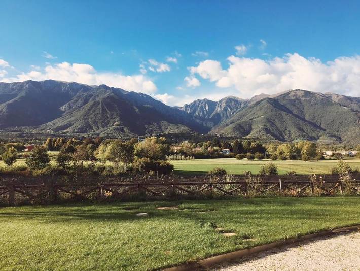 Location de vacances pour 3 personnes, avec Balcon et Terrasse ainsi que Jardin et Vue à Paderno del Grappa