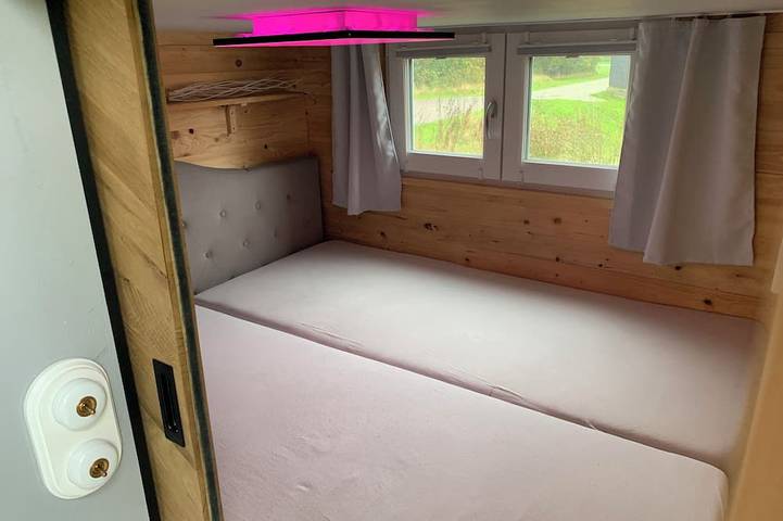 Wohnwagen für 4 Personen in Elbe-Weser - 2