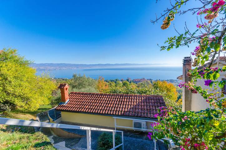 Ferienhaus für 2 Personen, mit Garten in Lovran