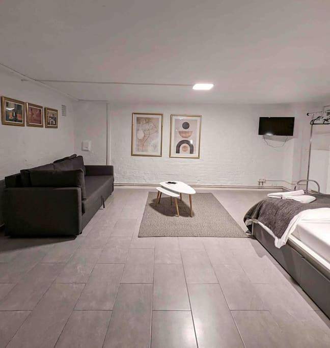 Ganze Wohnung, Central, cozy & beautiful designed 2-rooms Apt. near river in Berlin Innenstadt, Berlin