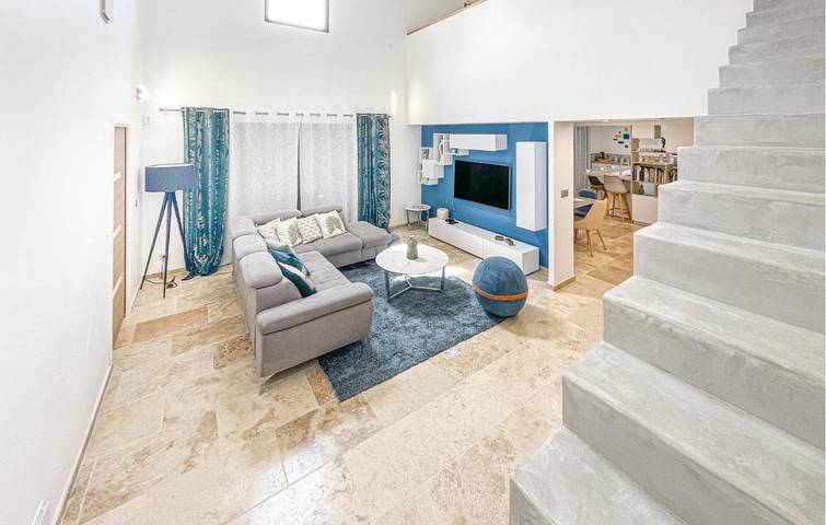 Location de vacances pour 8 personnes, avec jardin et piscine à Rochegude - 4