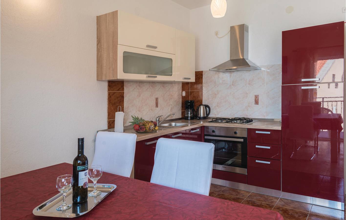 Ganze Ferienwohnung, Apartment mit Panoramablick, WLAN, Strandzugang und Parkplatz in Senj, Kvarner Festland