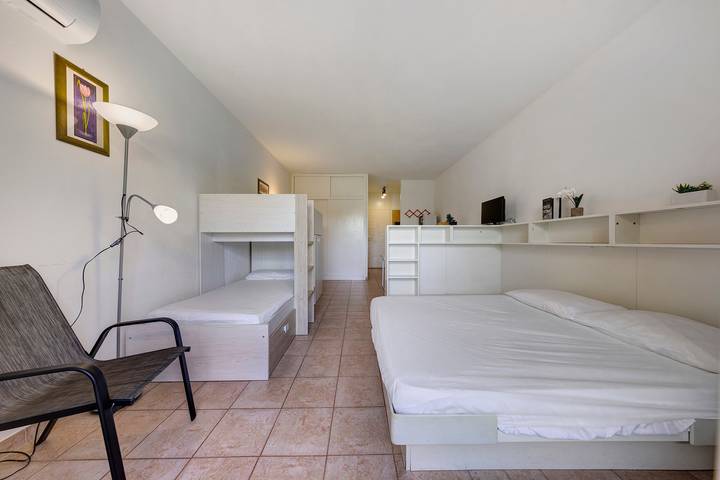 Maison de vacances 'Monolocale Con Terrazza E Piscina' avec Wi-Fi et climatisation in Marina di Bibbona, Bibbona