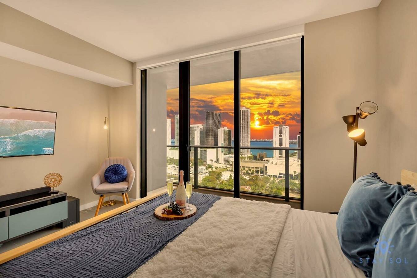 Appartement entier, Modern Miami Gem City View Condo Free Parking in Miami, Floride