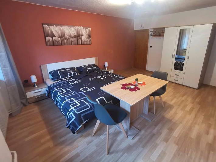 Ganze Wohnung, Pension am Kirchberg - Zimmer 1 in Daun, Vulkaneifel