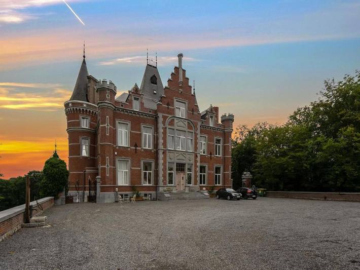 Ferienhaus für 40 Personen, mit Sauna und Whirlpool sowie Garten