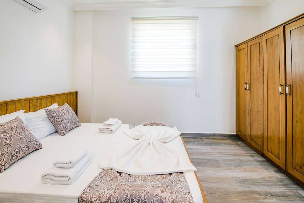 Secluded Sea‑View Family Escape • En‑Suite • Jacuzzi • Private Pool • 2 Bedrooms in Kaş, Saklıkent