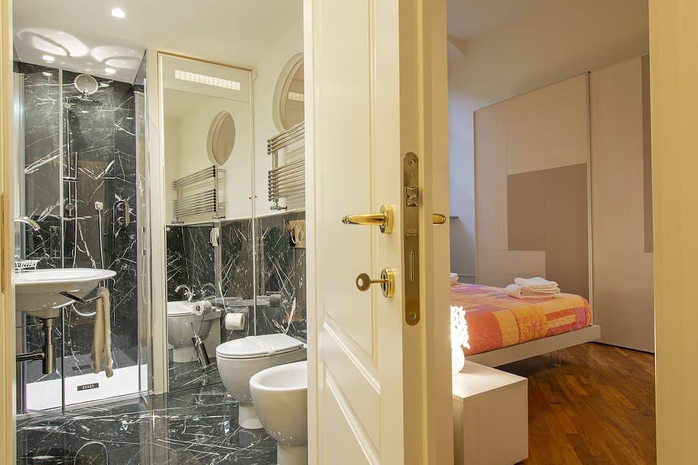 Entire apartment, Appartamenti Forteguerriana, residenze di pregio in centro storico a Pistoia in Pistoia, Pistoia Province