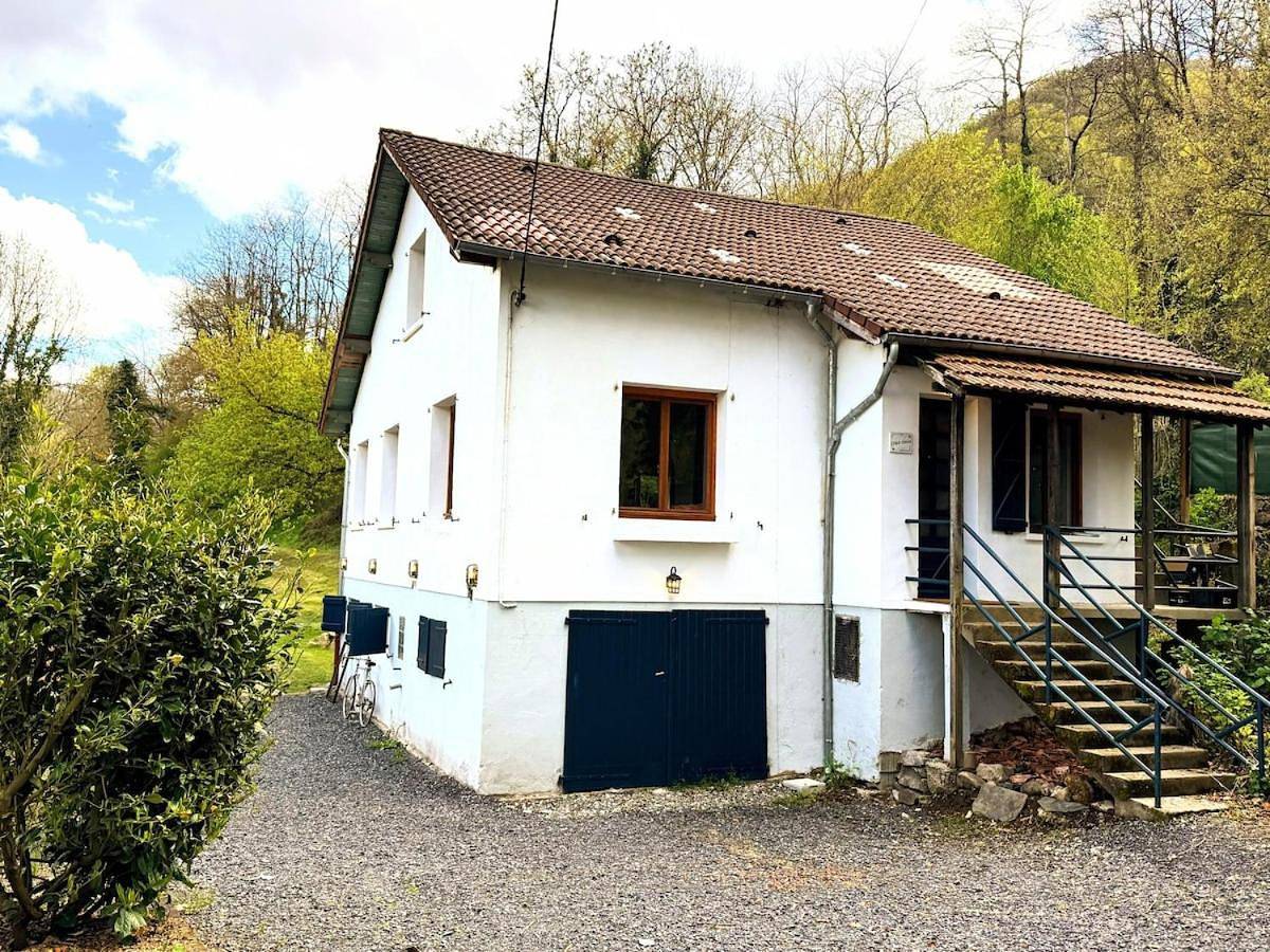Beautiful house with jacuzzi in the mountains in Mauléon-Barousse, Pyrénées