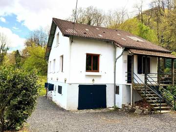 Gîte pour 6 personnes, avec jardin et jacuzzi dans Gouffre De Saoule Mauleon Barousse