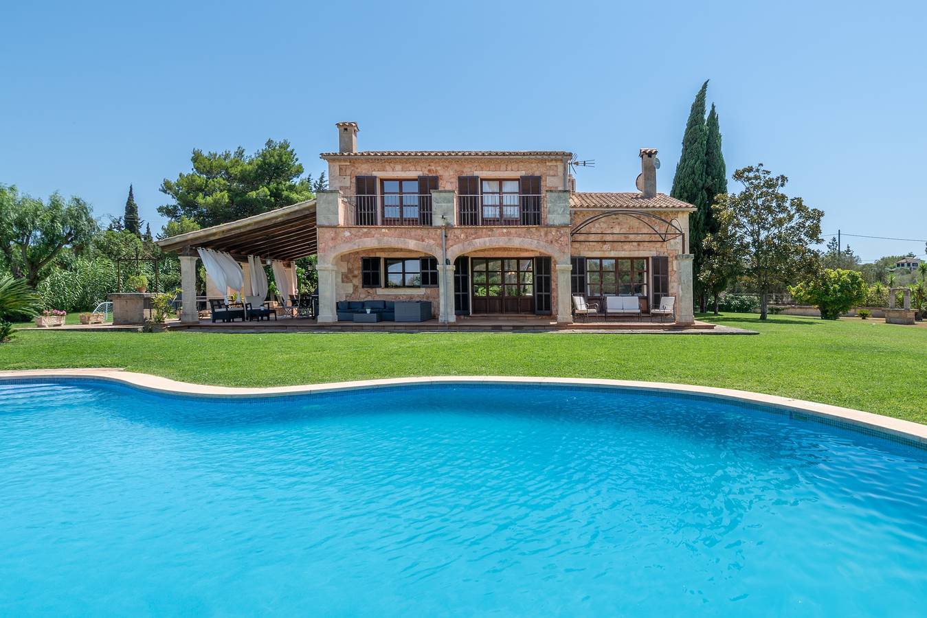 Villa 'Son Sant Marti Gran' mit Bergblick, Wi-Fi und Klimaanlage in Muro, Mallorca Norden