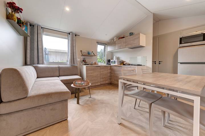 Mobilheim – 6 Personen mit Gemeinschaftspool, Terrasse und Garten in Erdeven, Côte des Mégalithes