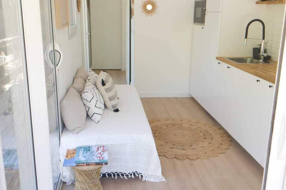 Magnificent cabana with jacuzzi and sauna  in Aubagne, Marsella region