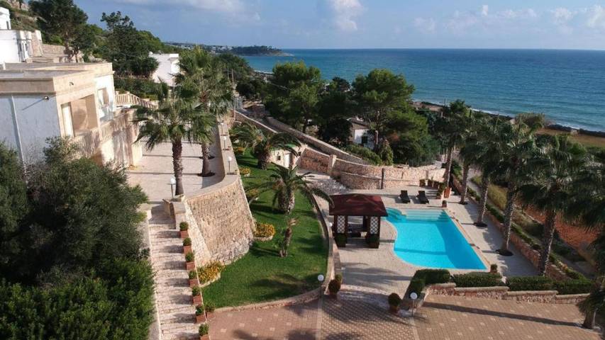 Casa vacanza per 7 persone, con giardino e terrazza, con animali domestici a Patù