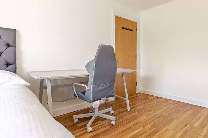 Ganze Ferienwohnung, Apartment - Sleeps 4 - Parking in Greater Manchester