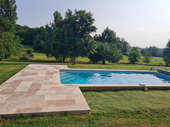 Location de vacances pour 6 personnes, avec jacuzzi ainsi que piscine et jardin, animaux acceptés à Saint-Martial-de-Nabirat - 3