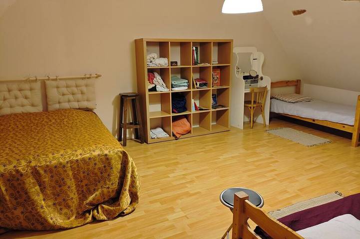 Gîte pour 8 personnes, avec jardin à Monts - 4