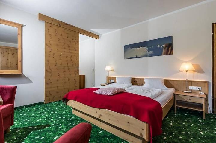 Familienzimmer Typ \"Schnucki\" - Heidi Hotel am Falkert in Reichenau (Österreich), Nockberge