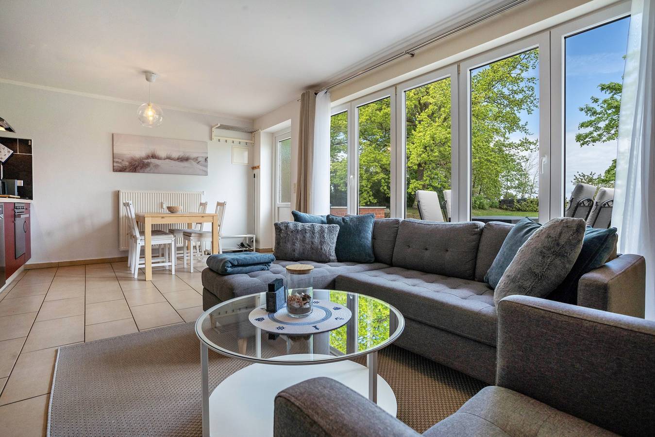 Ganze Wohnung, Ferienwohnung Ostseezeit mit privater Terrasse, Gemeinschaftsgarten und Wi-Fi in Ribnitz-Damgarten, Vorpommern-Rügen