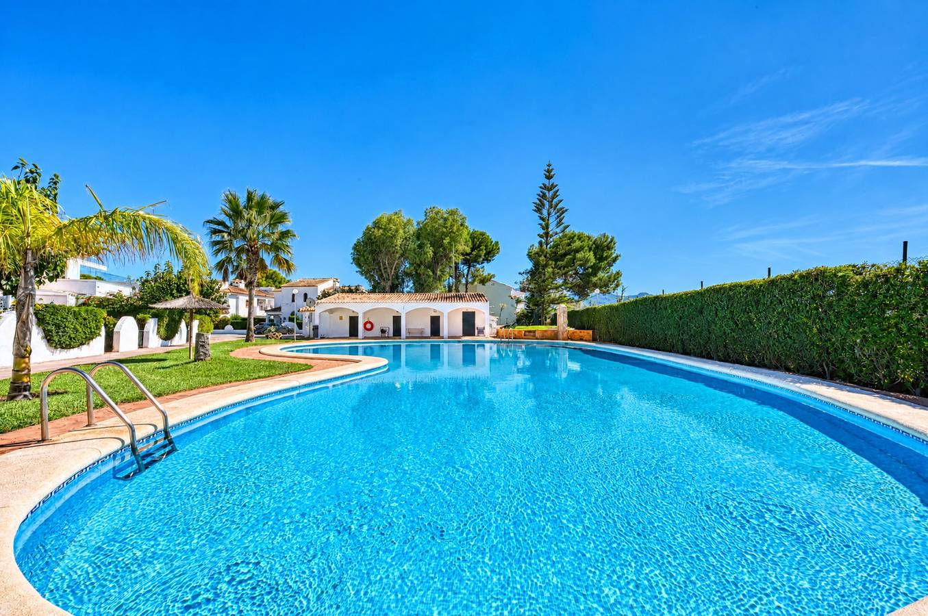 Reihenhaus Villa Rivera direkt am Strand in Les Deveses, Dénia in Dénia, Costa Blanca
