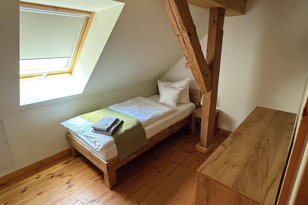 Ganze Wohnung, Wunderschöne Dachgeschosswohnung mit Seeblick in Rheinsberger See, Rheinsberg