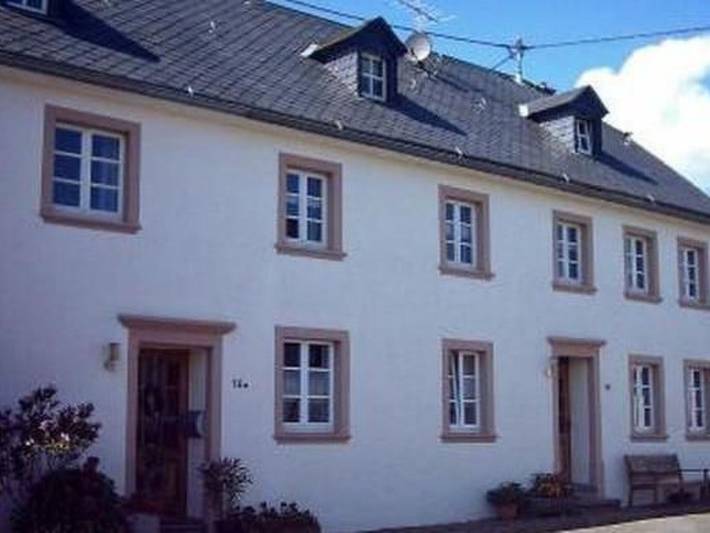 Ferienwohnung für 9 Personen, mit Terrasse und Garten in Rommersheim