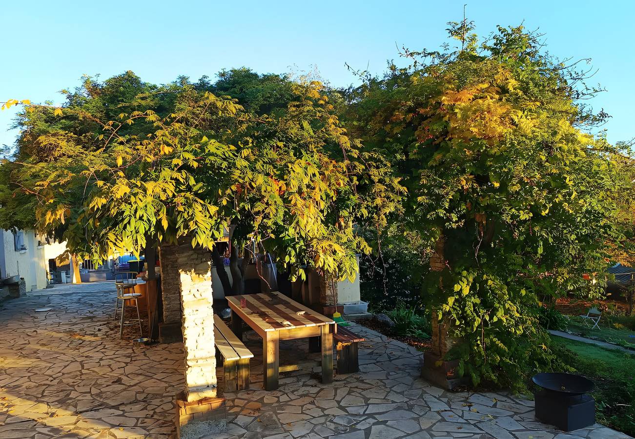 Casa vacacional «Villa Arja» con piscina compartida, Wi-Fi y aire acondicionado in Parbayse, Béarn