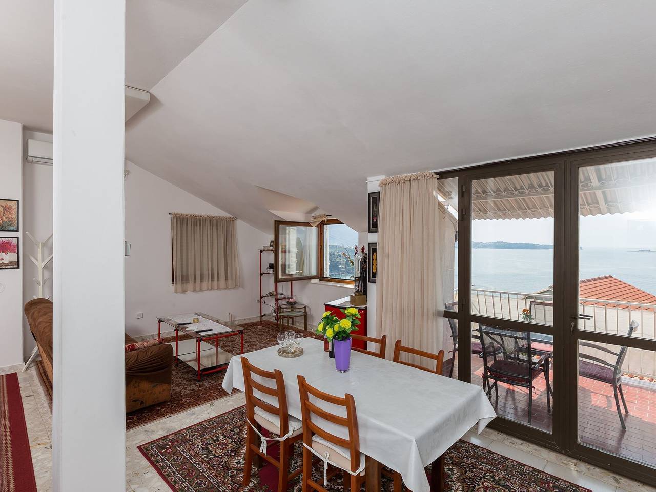 Ganze Wohnung, Apartments Kisic - Two-Bedroom Apartment with Balcony and Sea View(potkrovlje) in Mlini, Dubrovnik-Neretva