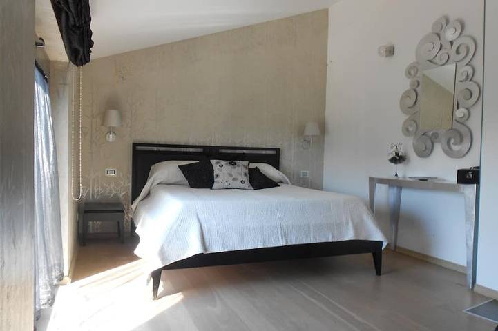 Apartamento entero, Apartamento de Villa Elloise con piscina privada de lujo en Mondello in Mondello, Palermo