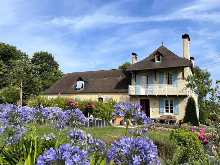 Chambre d’hôte pour 2 personnes, avec Terrasse ainsi que Jardin et Piscine à Monein