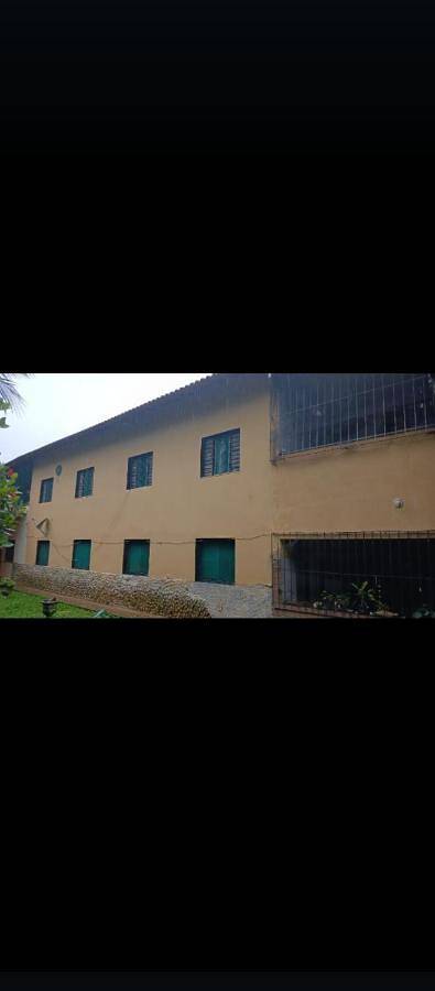 Casas e apartamentos de temporada para 15 pessoas, com balcão e vista e ainda piscina, com animais de estimação em Guapimirim