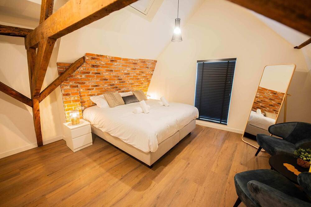 Appartement entier, Spectacular 70m² Penthouse with Terrace (R-51-C) in Eindhoven, Brabant-Septentrional