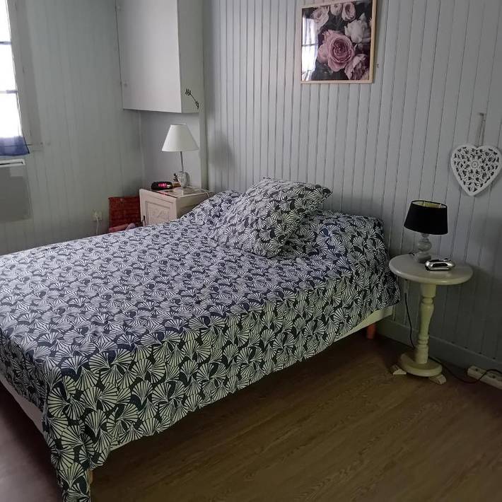 Gîte pour 4 personnes, avec jardin à Varetz - 2