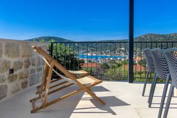 Villa voor 6 Personen in Vinišće, Split-Dalmatië, Afbeelding 1