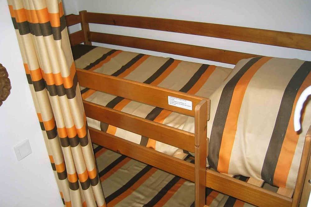 Entire apartment, Saint Lary Soulan, near ski slopes and spas in Vielle-Aure, Pyrenees National Park