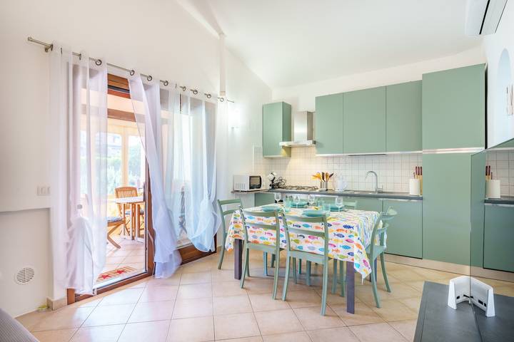 Gîte pour 6 personnes, avec bassin pour enfant et jardin dans Olbia - 4
