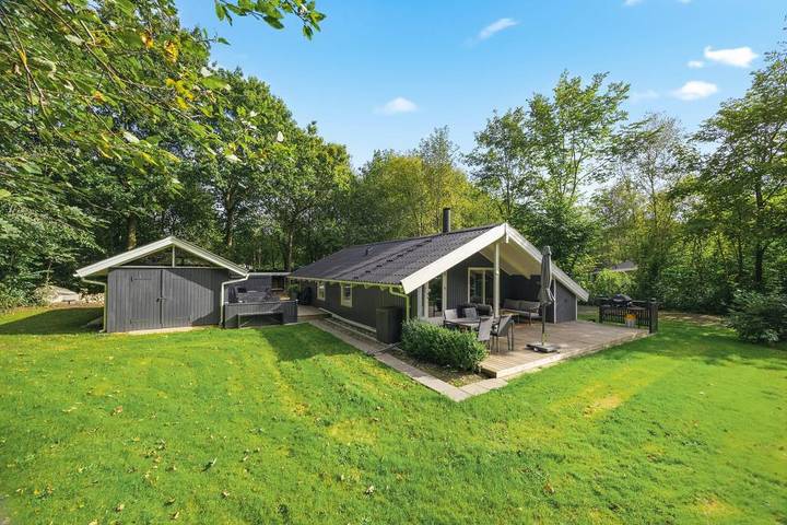 Villa für 6 Personen, mit Balkon/Terrasse und Garten in Jegum