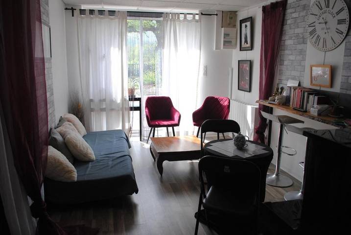 Gîte pour 2 personnes, avec terrasse à Les Échelles