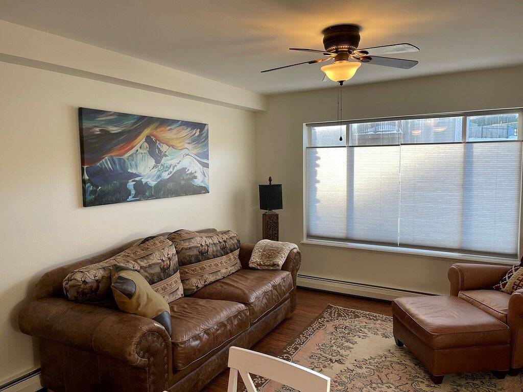 Ganze Wohnung, Cozy Condo Located Minutes from the Biggest Skiing in America in Big Sky Mountain Village, Big Sky